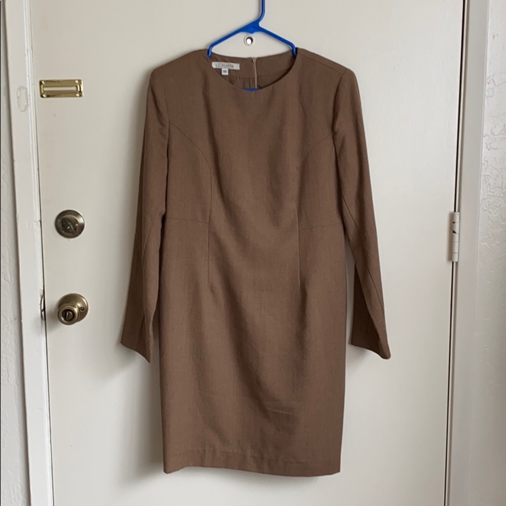 Brown business dress. Fully lined.